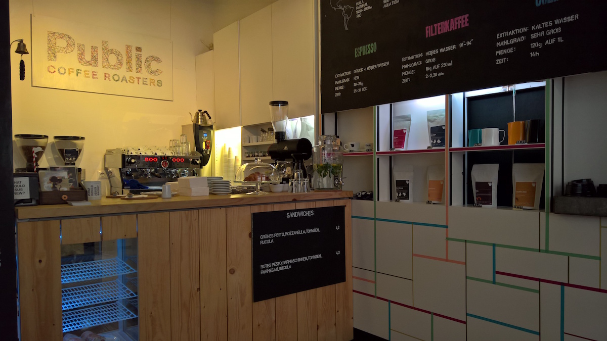 public coffee roasters in hamburg der tresen