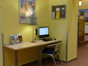 computerecke im hostel
