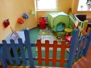kinderspielzeug im hostel