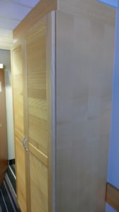 schrank im doppelzimmer radisson blu in bremen