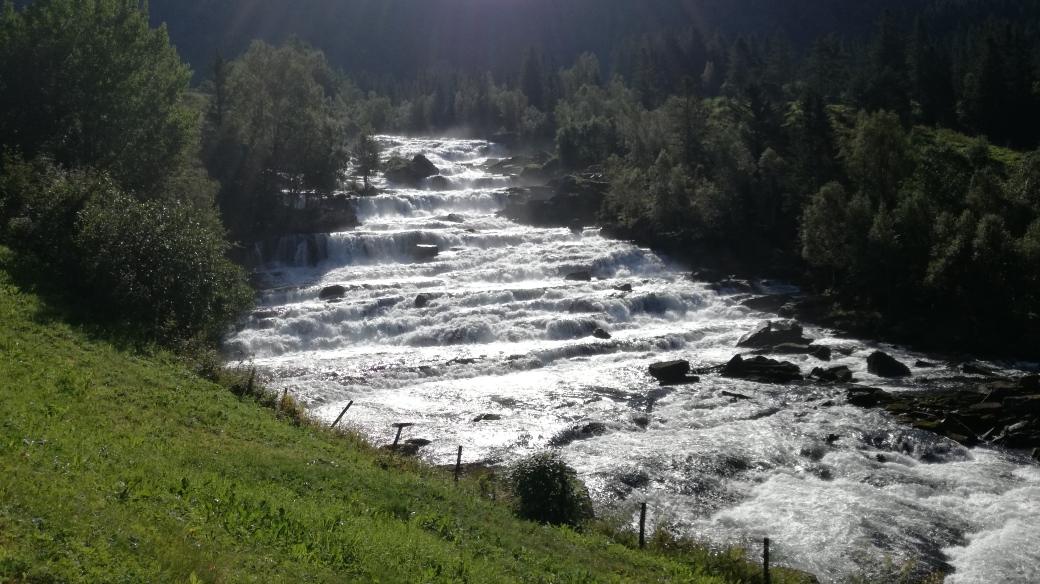 wasserfall nahe haukedalen
